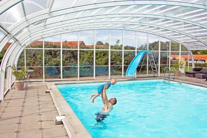 Storløkke Feriepark byder på en dejlig overdækket swimmingpool
