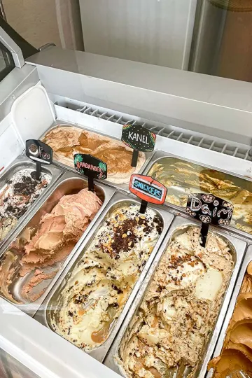 Nettis Iscafé i Snogebæk byder på hjemmelavede is med mange forskellige smage
