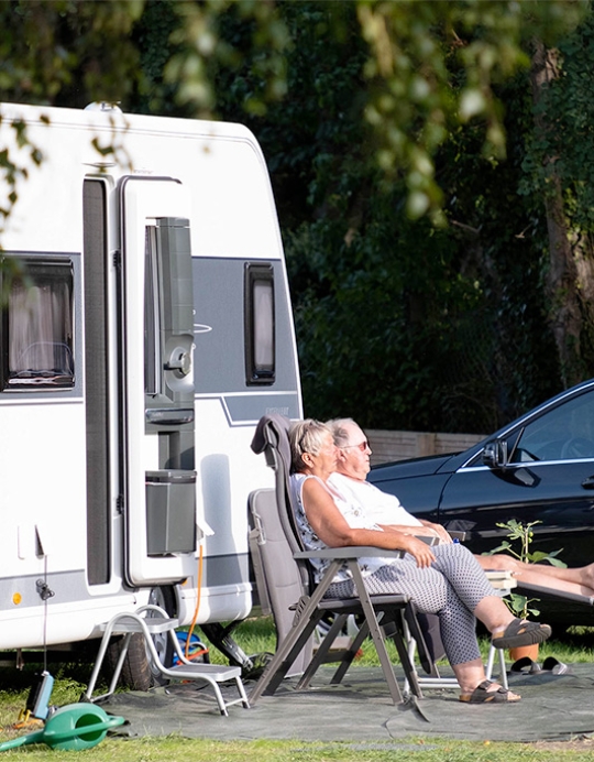 Tag jeres campingvogn med til Bornholm og bo på Nordskoven Strand Camping